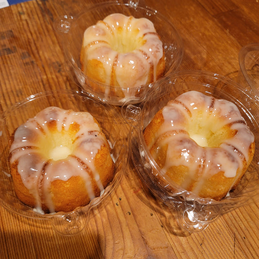 Mini 7-up cakes